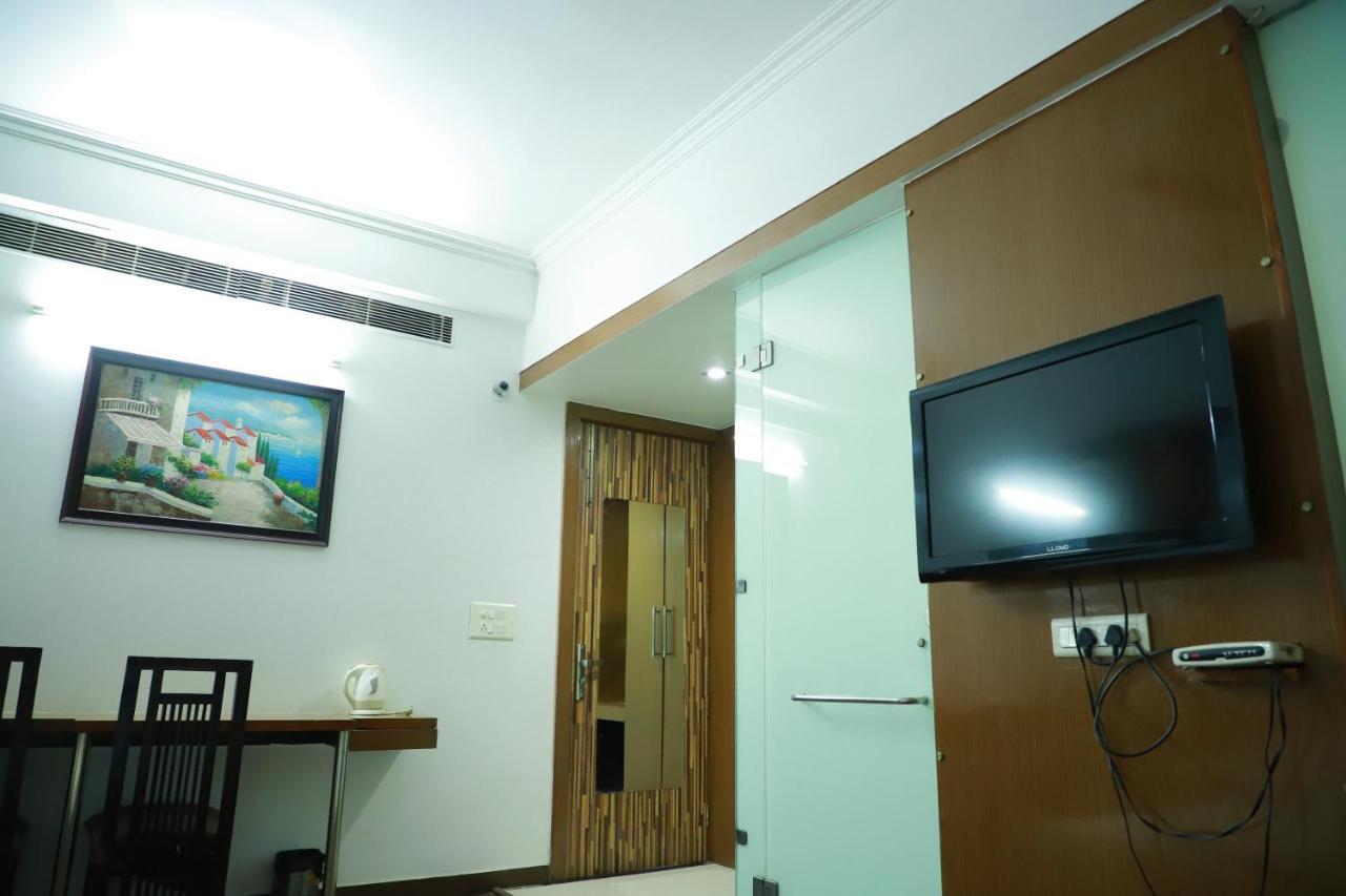 Hotel Parth Inn Ghaziabad Eksteriør bilde