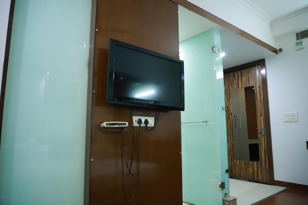 Hotel Parth Inn Ghaziabad Eksteriør bilde