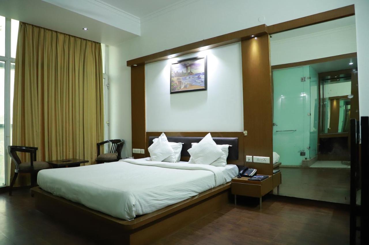 Hotel Parth Inn Ghaziabad Eksteriør bilde