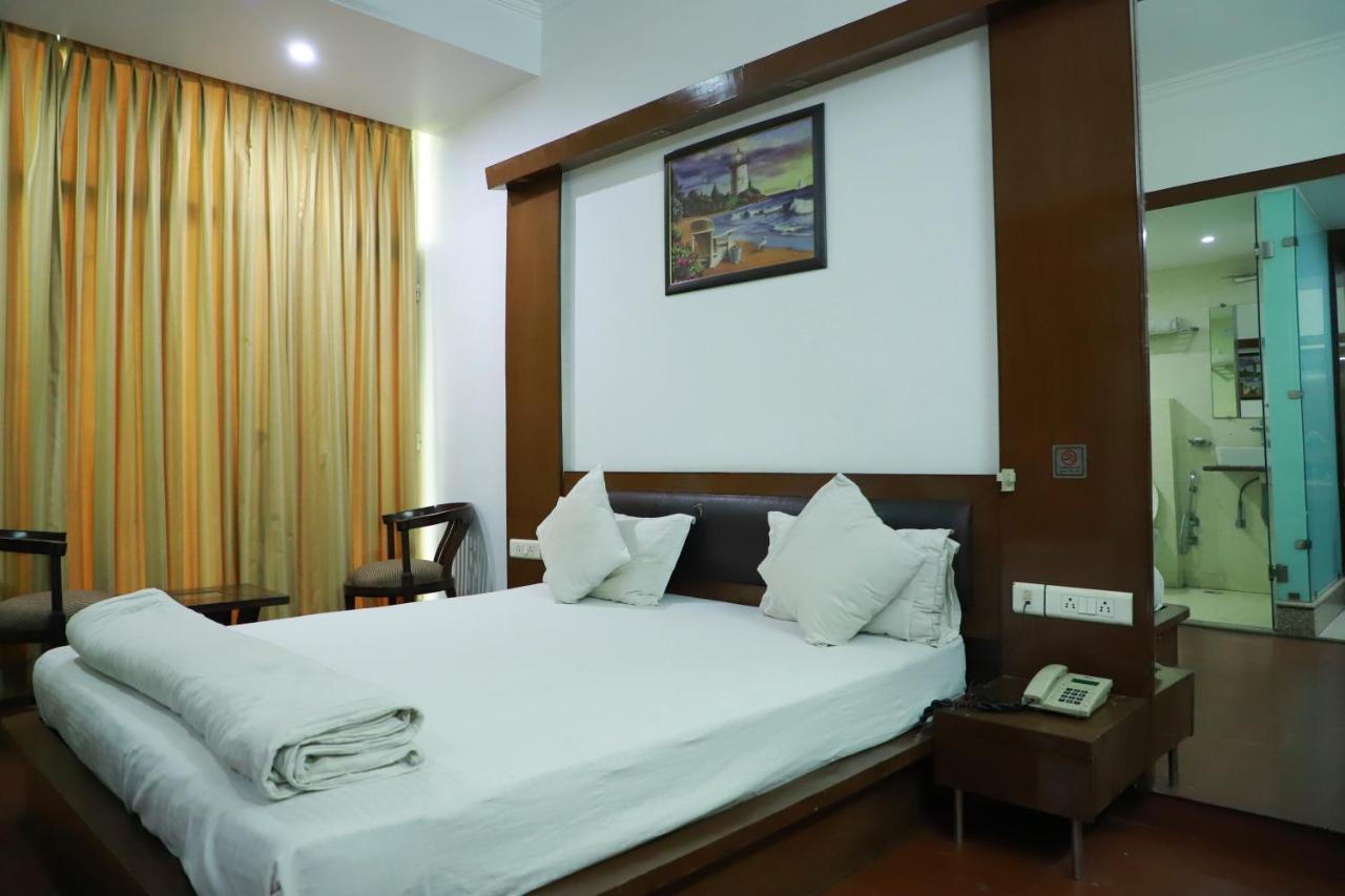 Hotel Parth Inn Ghaziabad Eksteriør bilde