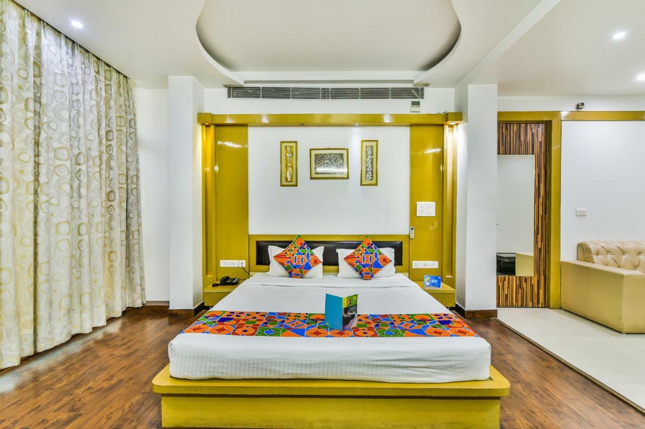 Hotel Parth Inn Ghaziabad Eksteriør bilde