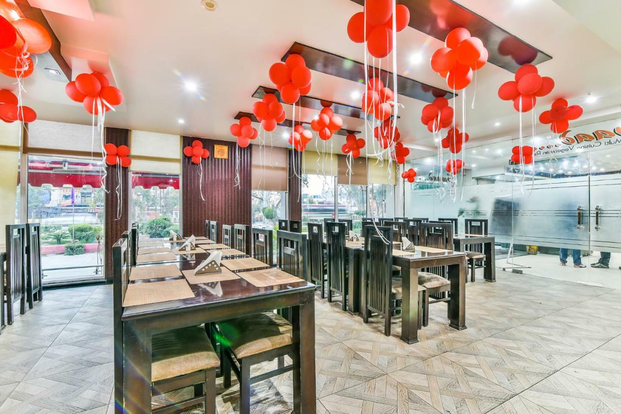 Hotel Parth Inn Ghaziabad Eksteriør bilde