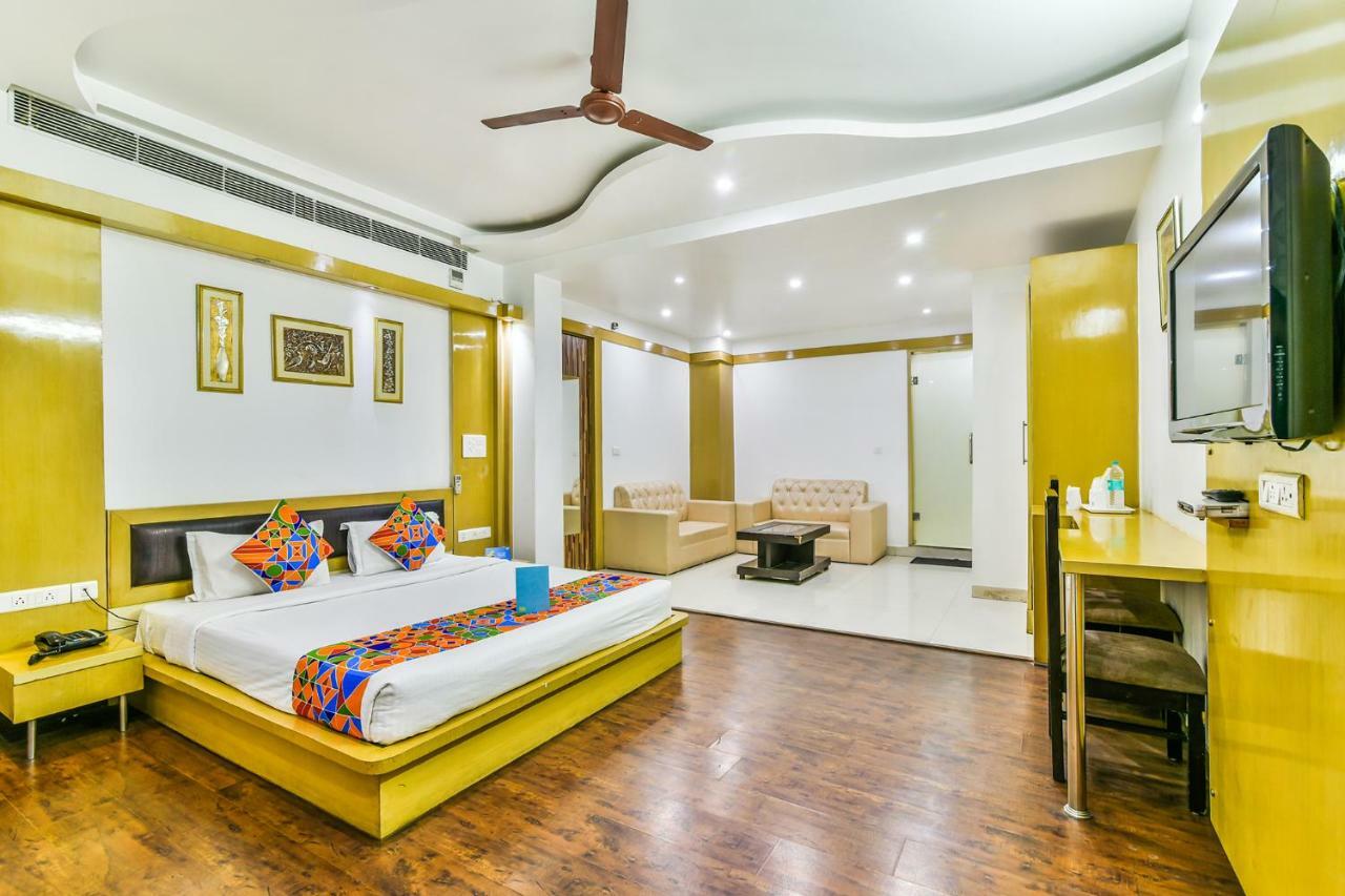 Hotel Parth Inn Ghaziabad Eksteriør bilde