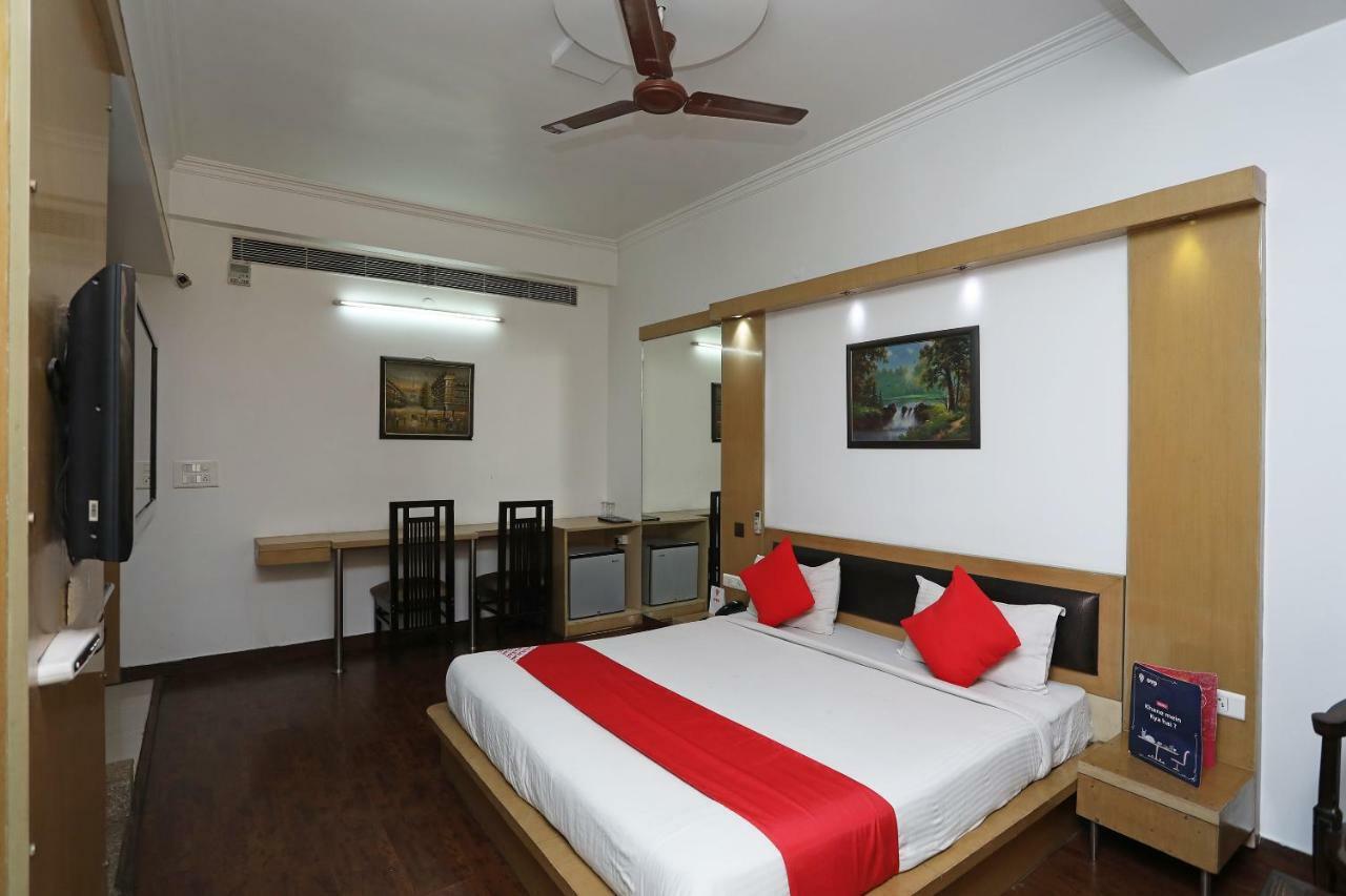 Hotel Parth Inn Ghaziabad Eksteriør bilde